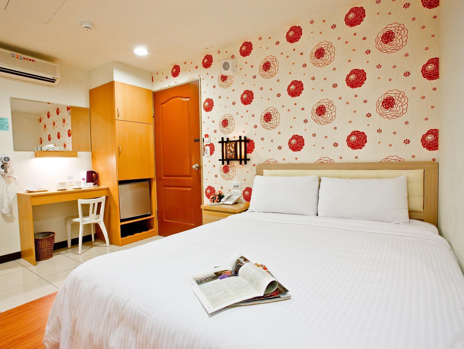 Green Park Commercial Hotel Tainan Esterno foto