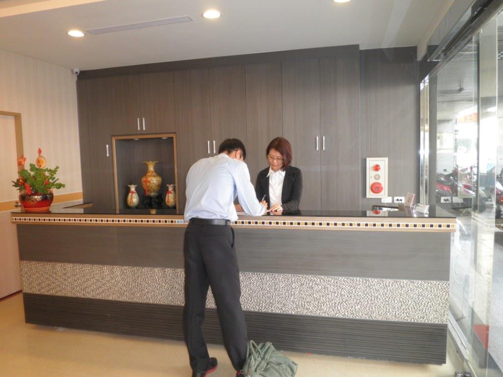 Green Park Commercial Hotel Tainan Esterno foto