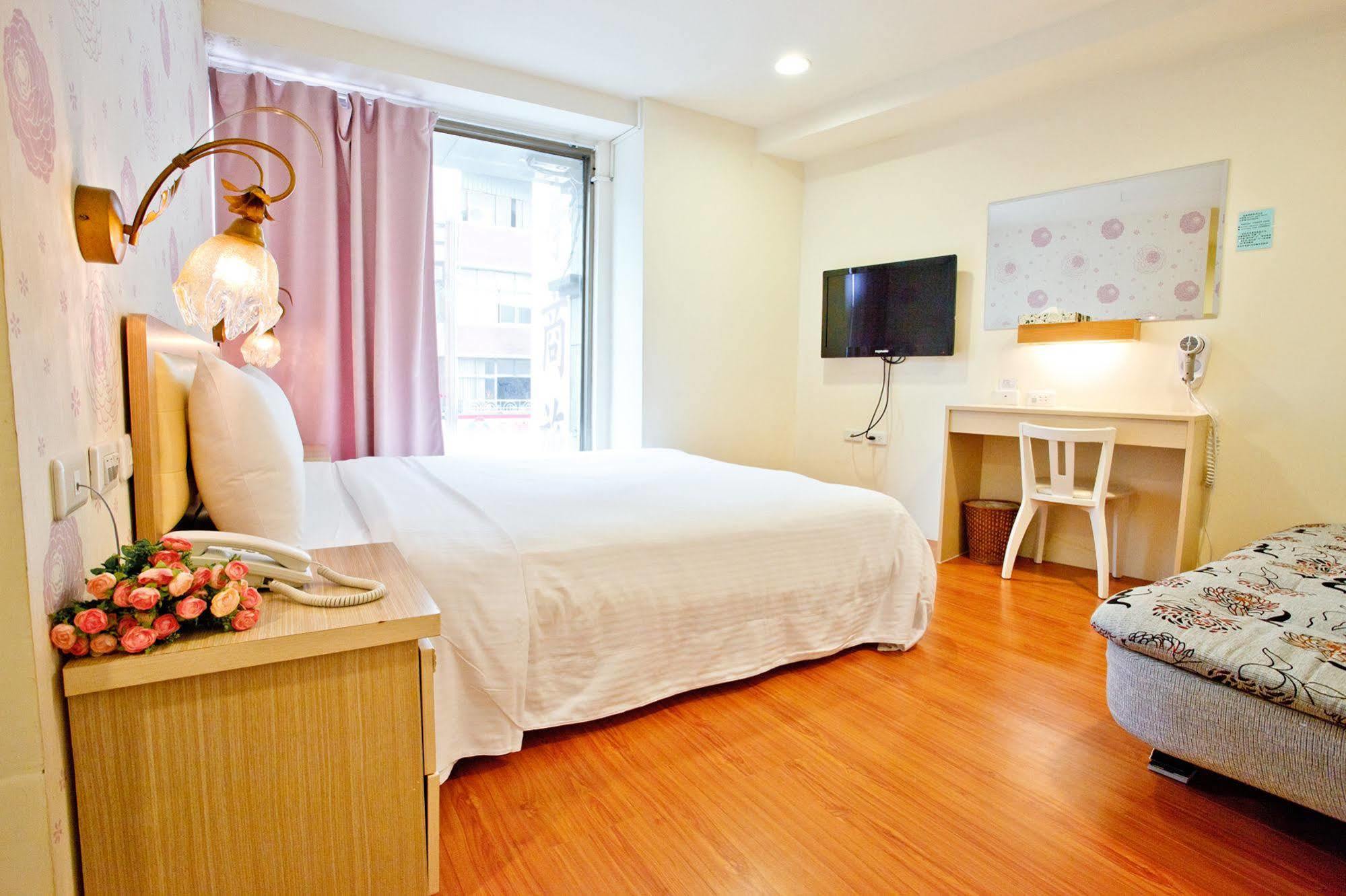 Green Park Commercial Hotel Tainan Esterno foto
